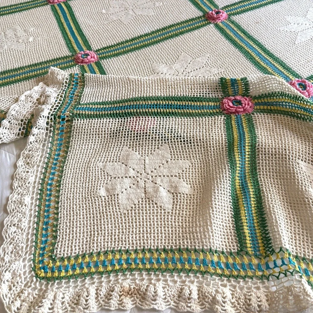 Vintage Handmade Crochet Bedspread Star Pattern Pink Rose Floral TWIN XL